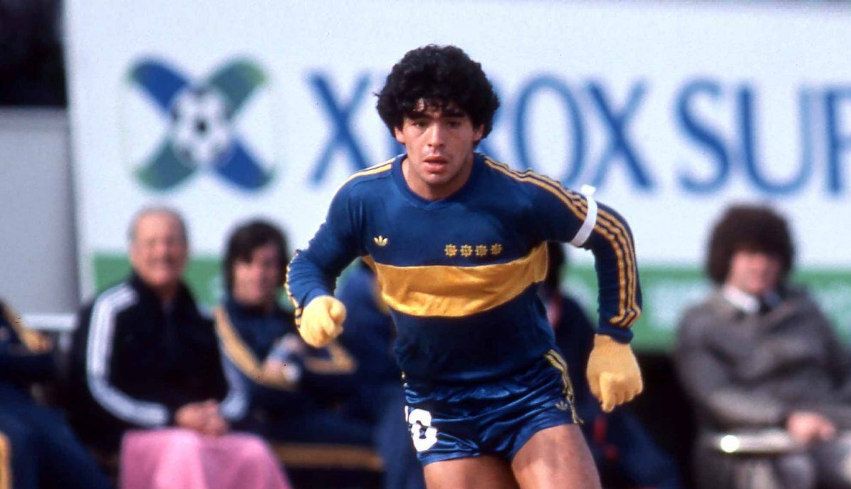 La camiseta de Boca Juniors campeona en 1981 en el ranking de las 50  camisetas legendarias en la historia del fútbol | El Fueguino