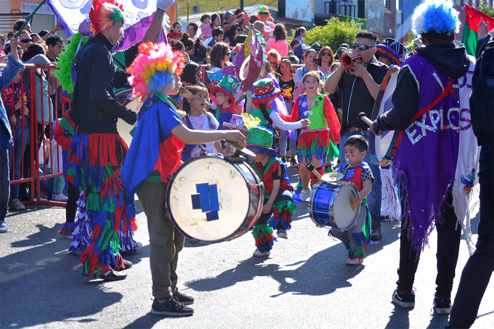Llegan los carnavales a los barrios de Río Grande El Fueguino